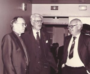 Författaren t.v. i Teologiska fakultetens 70-årsjubileum 1994.