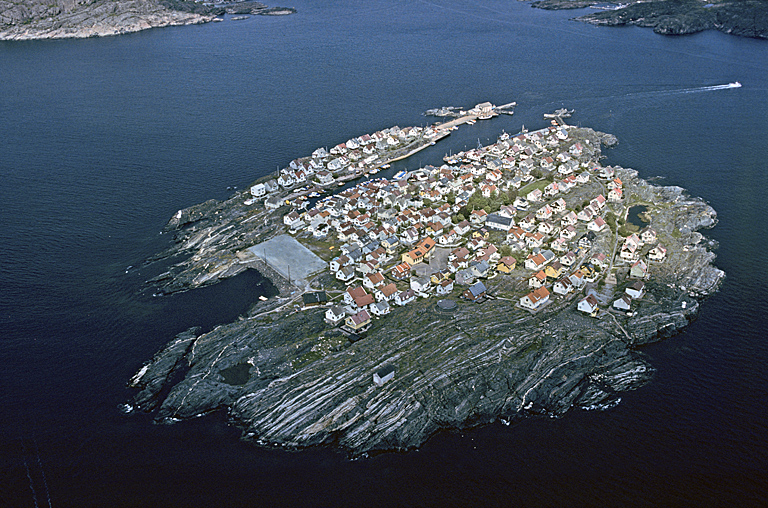 Vy över ön Åstol. 