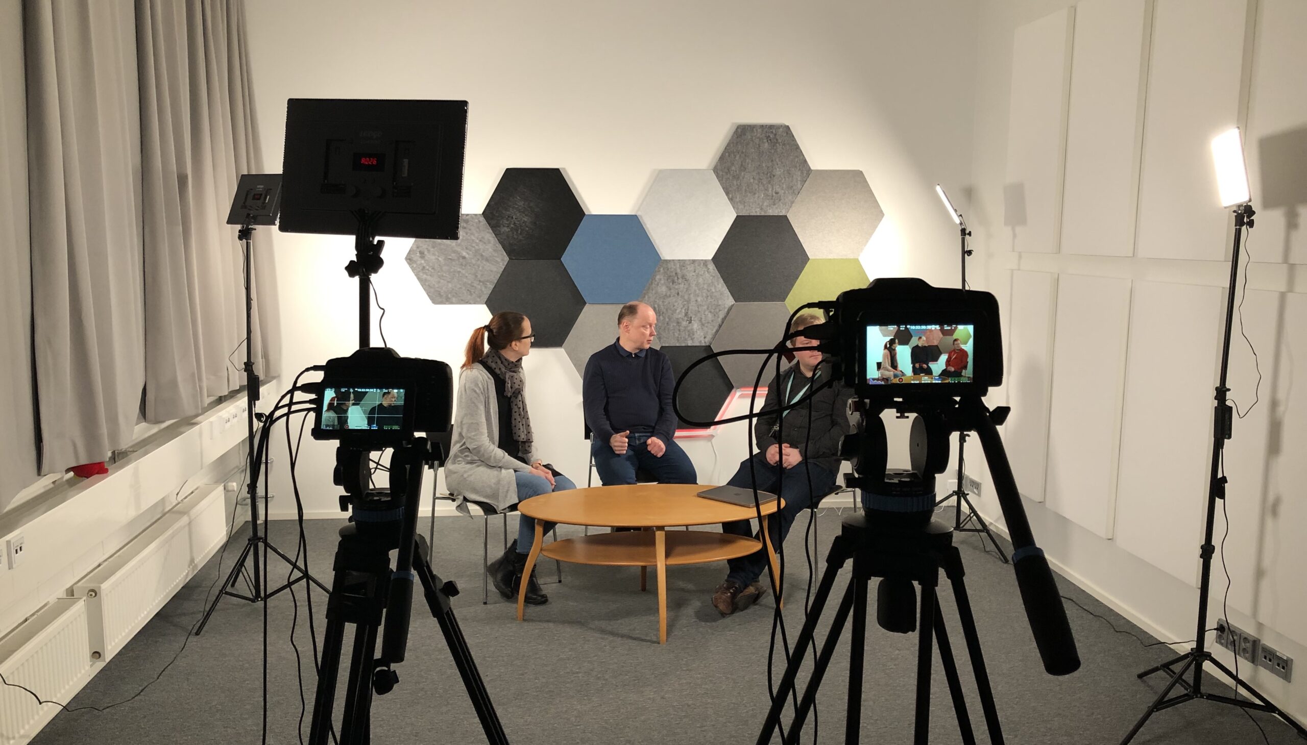 Välkommen på öppet hus!  –  Welcome to visit the new studios!